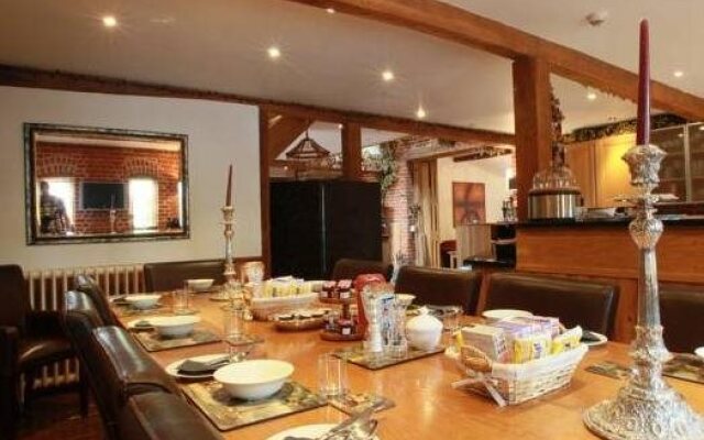Tonge Barn