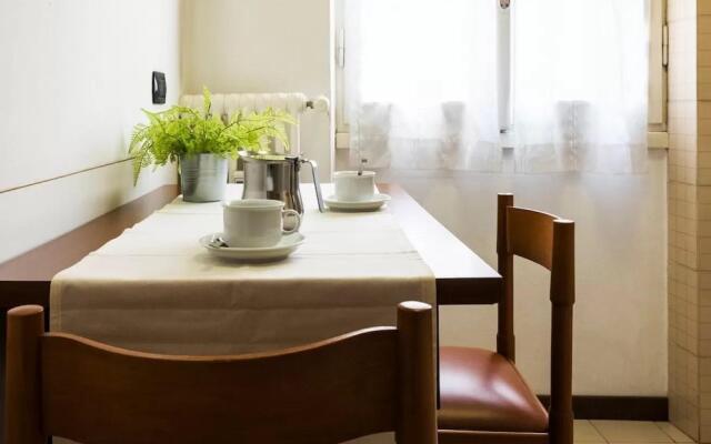 JOIVY Welcoming 1BR apt next to Villa Olmo