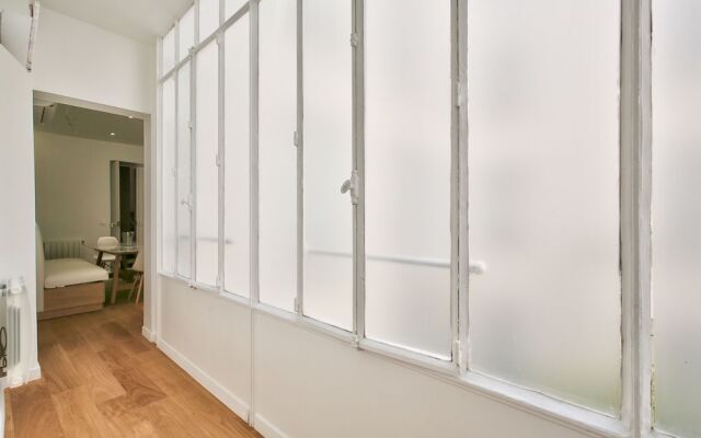 69 - Authentic Parisian Home