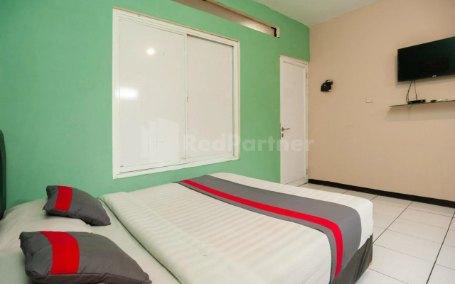 Super OYO 1868 J&b Room Pramuka