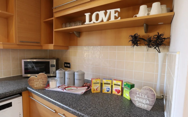 O2 Mailbox Central Premier Apartment