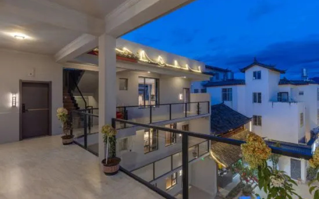 Qingshan Zhishi Chinese Inn (Gucheng South Gate) – Outside – Lijiang