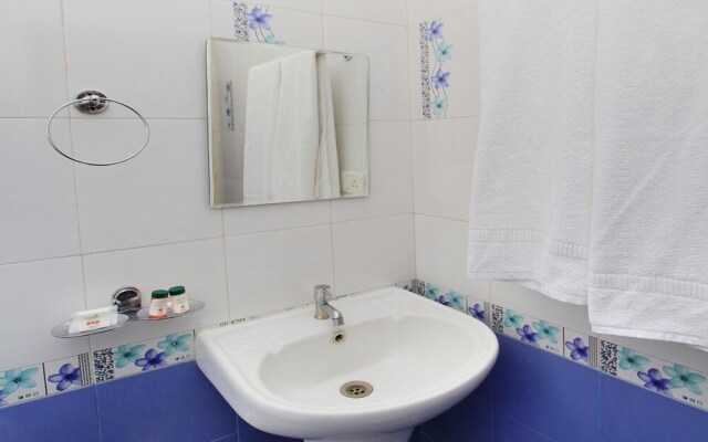 OYO 10242 Hotel Shelton Suites