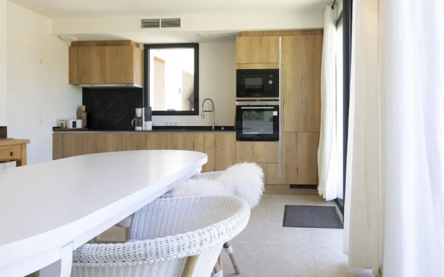 Villa Tica in Malauc ne