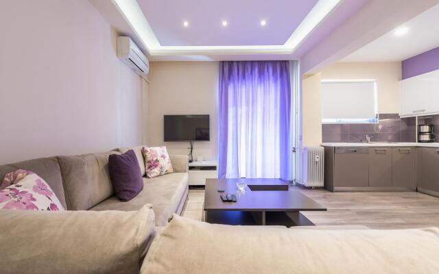 An Impressive 2 bdr Apt in Glyfada