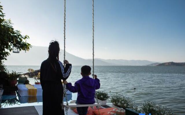 Wind Courtyard Seaview Inn