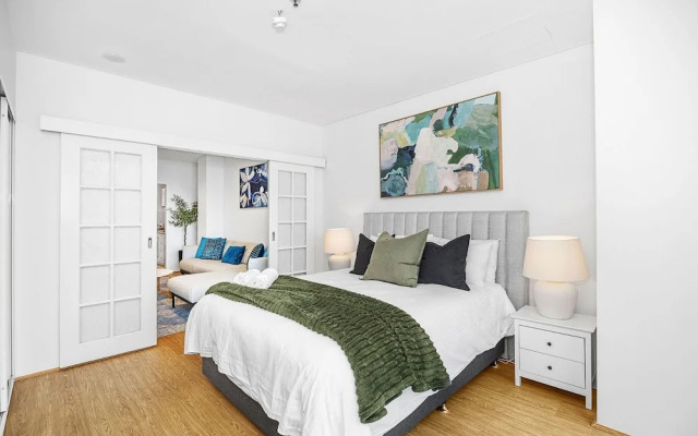 Newly Renovated 1bdr in the CBD