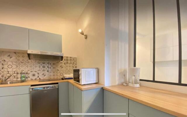 Studio atypique centre ville B4