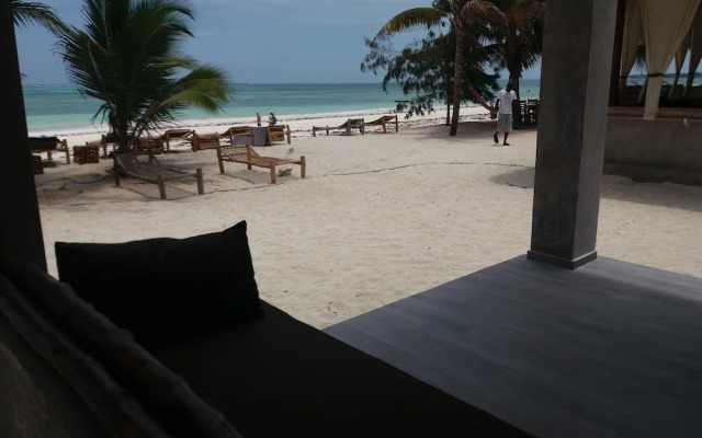 White Dream Lodge & Restaurant