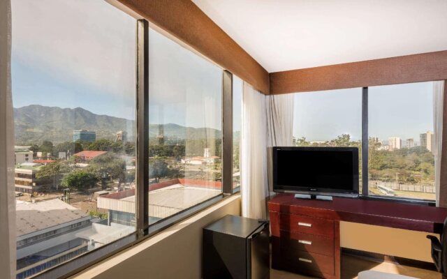 TRYP by Wyndham San Jose Sabana