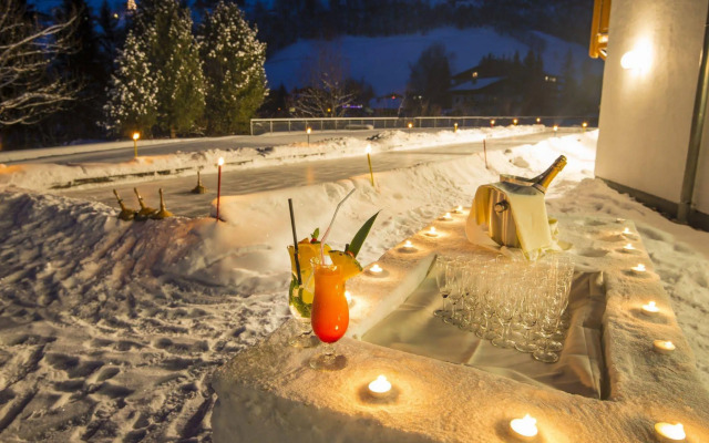Hotel Das Gastein - including Alpentherme entrance all year and including "Gasteiner Bergbahnen" during summer season