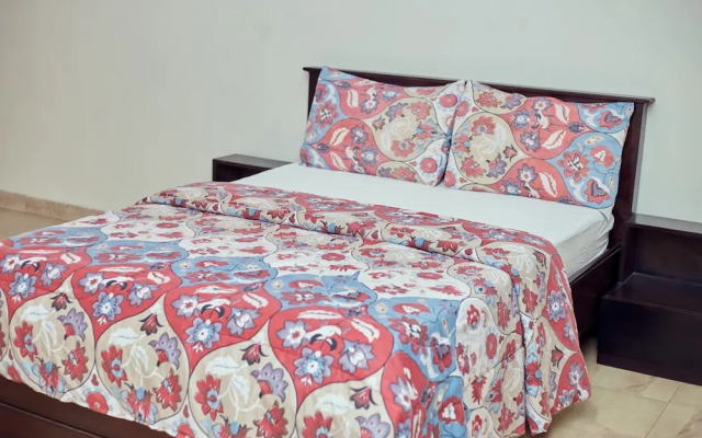 9 Roses Hotel