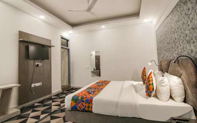 Fabhotel Marritt Grand