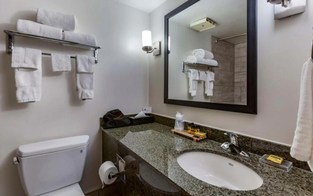 Best Western Plus Scottsdale Thunderbird Suites