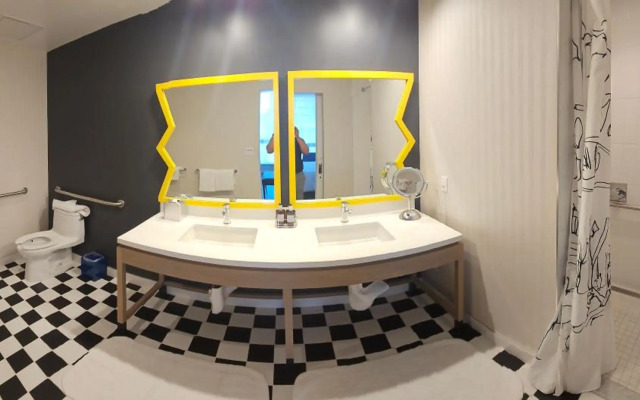 The Bristol Hotel San Diego