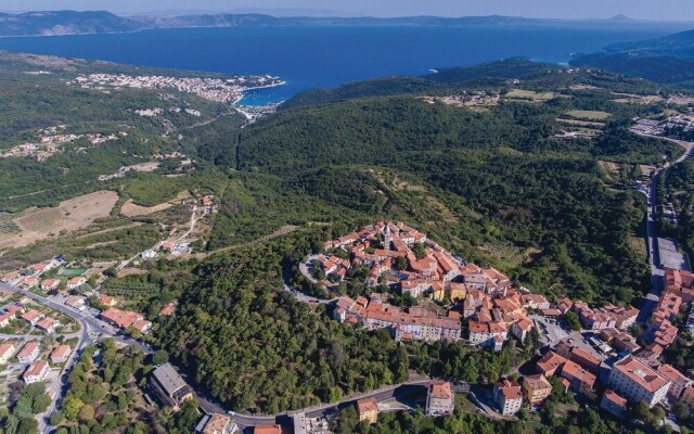 Stunning Apartment in Rabac With 2 Bedrooms and Wifi
