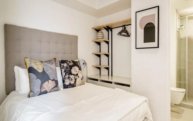 Penthouse w Table Mountain Views Pride View