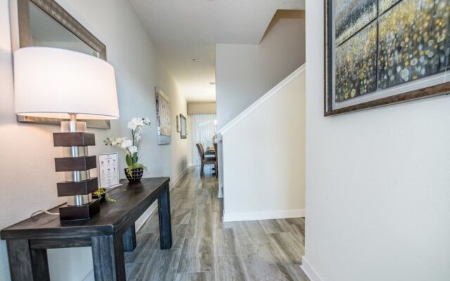 Amazing Townhouse! Storey Lake - 4813CS