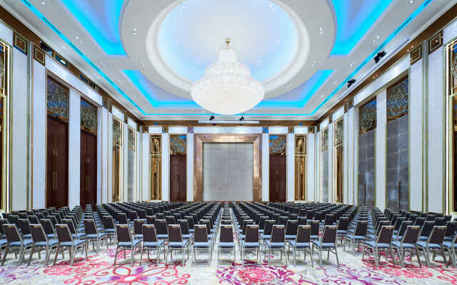 Sheraton Grand Danang Resort & Convention Center