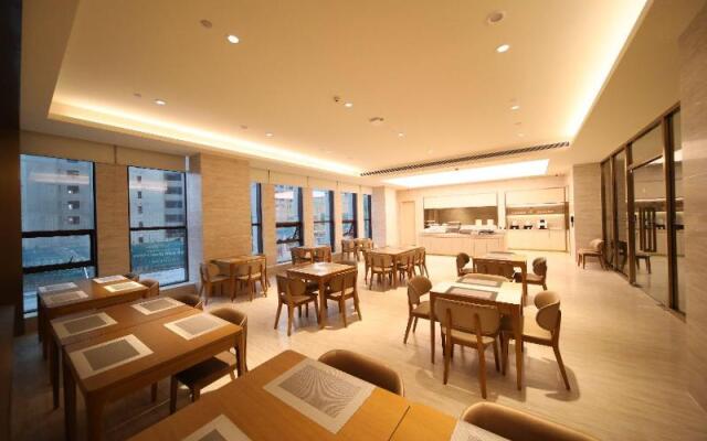 Ji Hotel (Changchun Jingyue Xincheng Street)