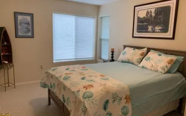 Gearhart Lakefront Vacation Rental