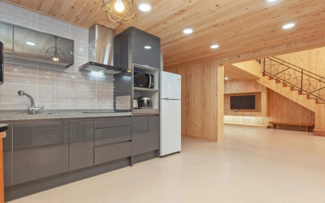 Daebudo W Eden Pension