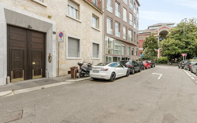 Elegant Apartment Near Duomo