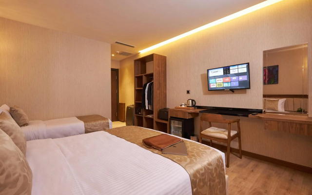 Ascot Hotel Buyukada