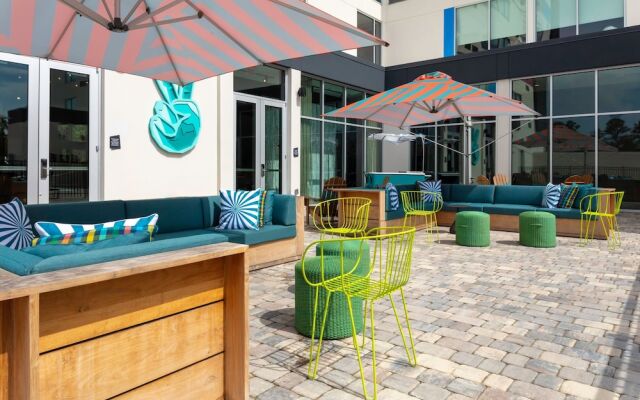 Aloft Savannah Airport