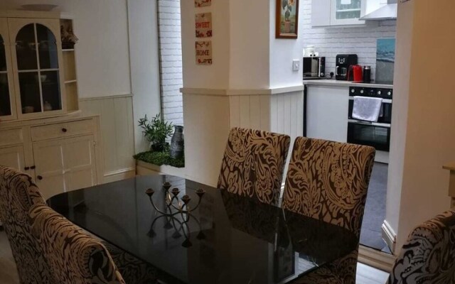 Captivating 3-bed House in St Marychurch Torquay