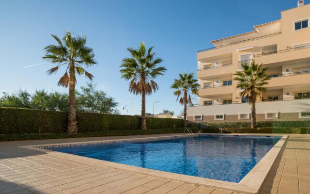 Central Lagos Spacious Apartment by Ideal Homes