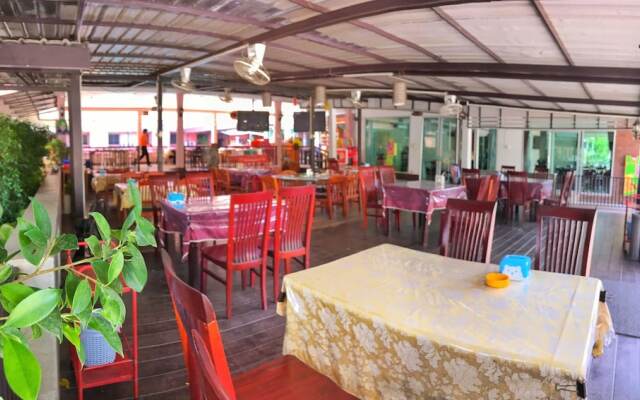 Phimai Inn Hotel