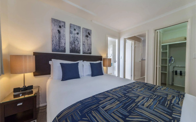 West End Central Apartments