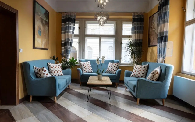 Anyday Apartments