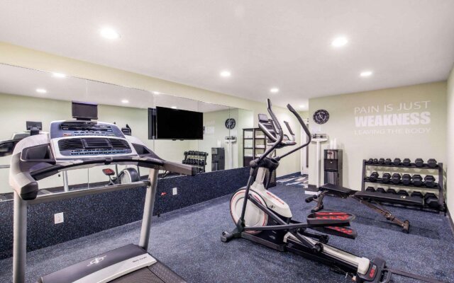 Studio 6 Plano, TX