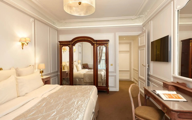 Hotel Regina Louvre