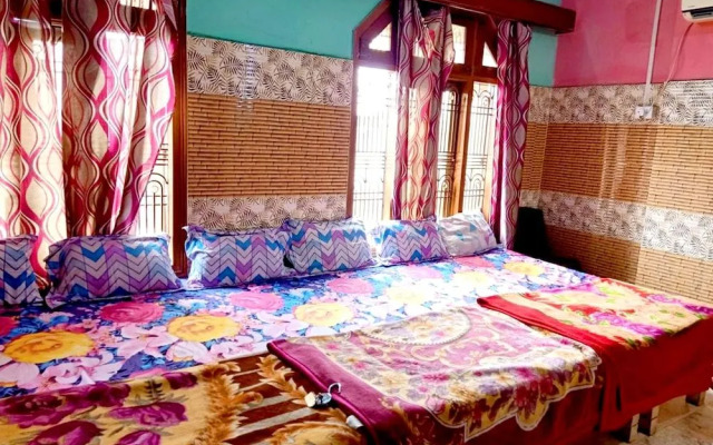 Goroomgo Kashi Annapurna Varanasi