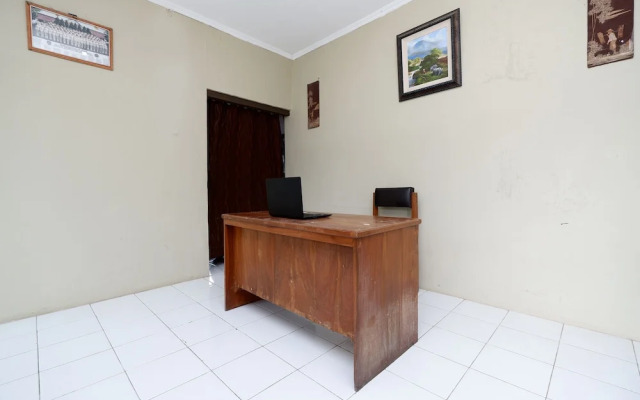 OYO 2290 Pondok Merapi Selo