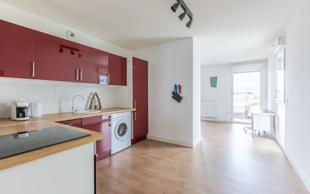 Spacious Apartment for 4 People in Bordeaux!
