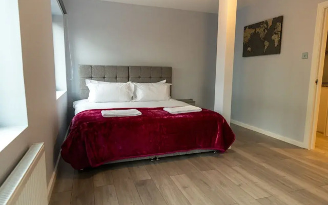 London Heathrow Bath Road Flats