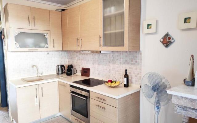 Sea View Maisonette in Chanioti, 40m from the Beach