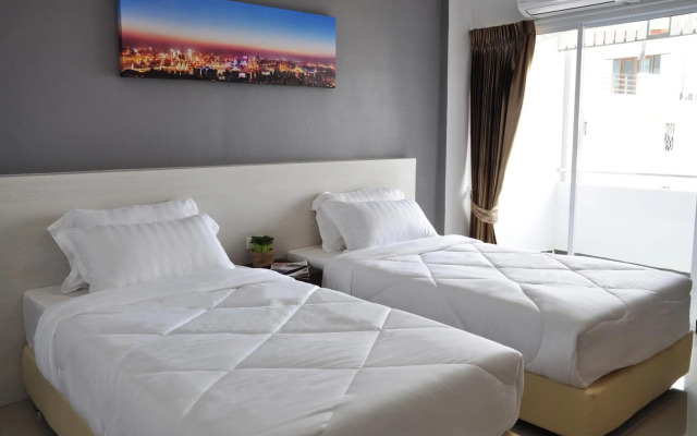 C Room (Chomchan) at Airport