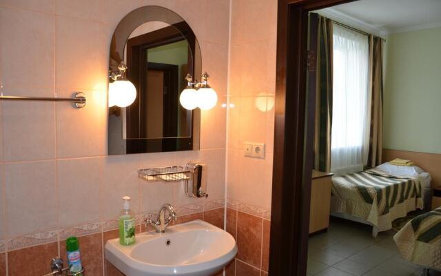 Hotel Lira