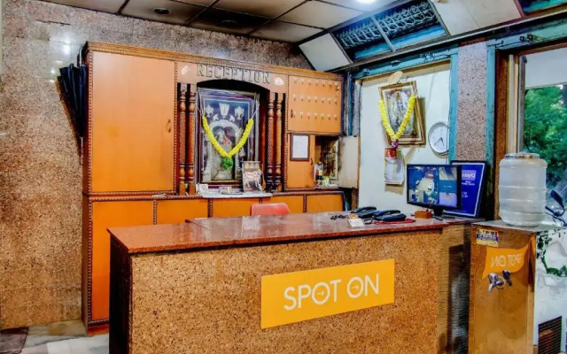 SPOT ON 65711 Hotel New Aiswarya