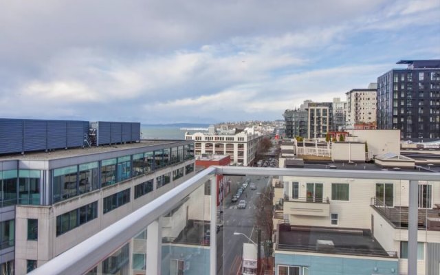 Belltown Pike Place Suites by Luxe Hubs