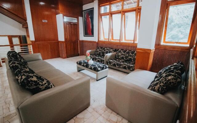 OYO 1209 Tirtasari Nice Guesthouse