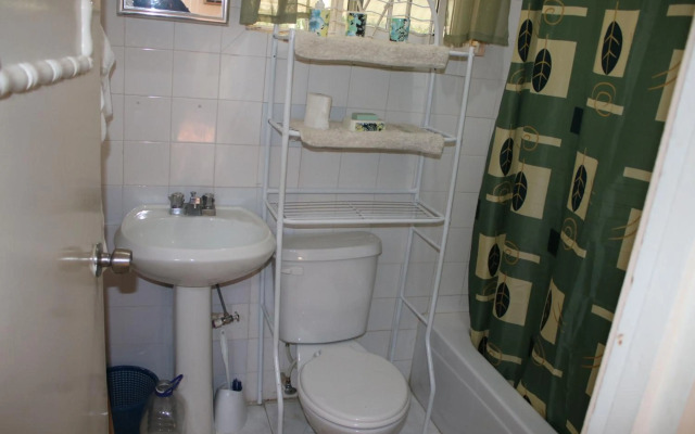 Cozy Studio @ Country Manor