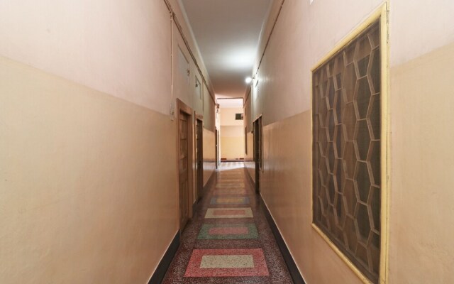 Spot On 39527 Hotel Saraogi
