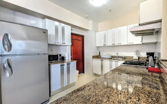 YC 701-C l Apartamento 2BR en av balboa
