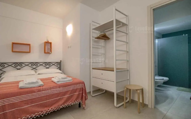 Apt A - Beach View Villa Controvento